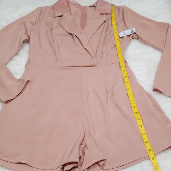 Charlotte Russe blush long sleeves romper.  Sz S - Picture 8 of 8